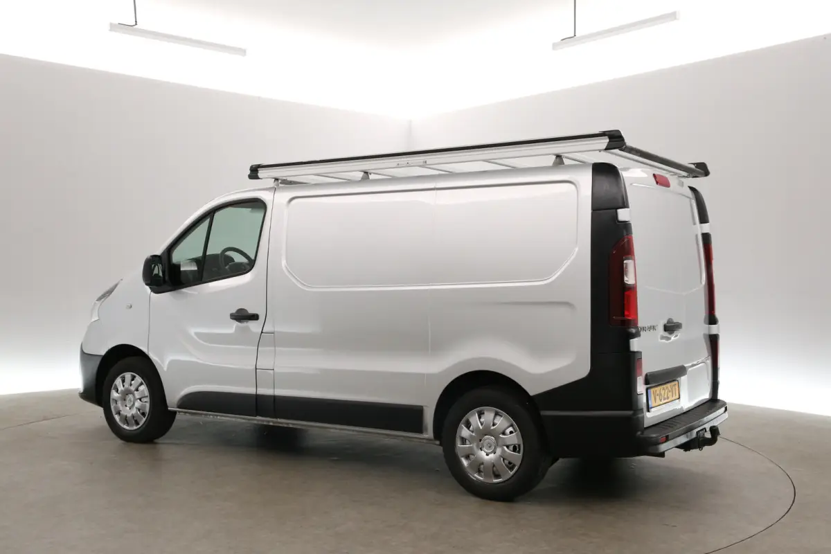 1.6 dCi T27 L1H1 | Airco | Cruise | 3 Zits | Trekhaak | Parkeersens. | Imperiaal