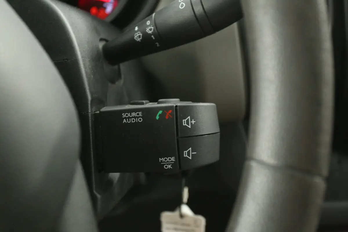 1.6 dCi T27 L1H1 | Airco | Cruise | 3 Zits | Trekhaak | Parkeersens. | Imperiaal