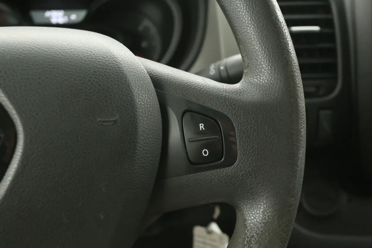 1.6 dCi T27 L1H1 | Airco | Cruise | 3 Zits | Trekhaak | Parkeersens. | Imperiaal