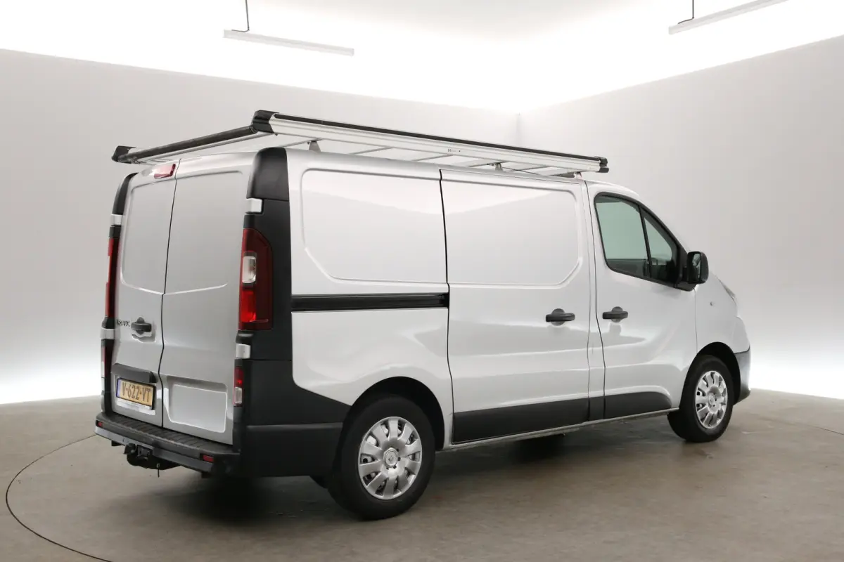 1.6 dCi T27 L1H1 | Airco | Cruise | 3 Zits | Trekhaak | Parkeersens. | Imperiaal