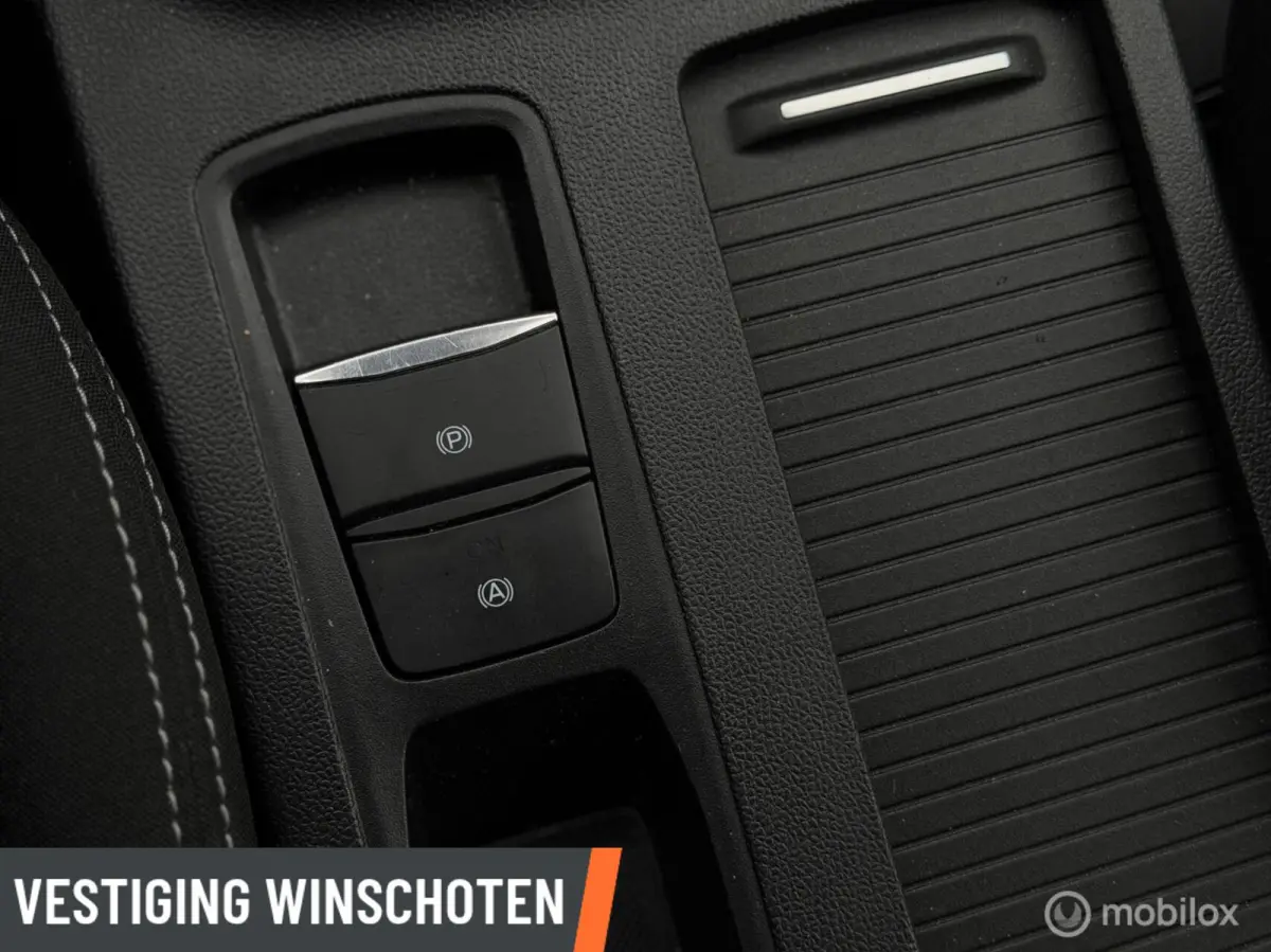 1.0 EcoBoost Hybrid Titanium Automaat! | PDC V+A | Navi | Cruise | LED |