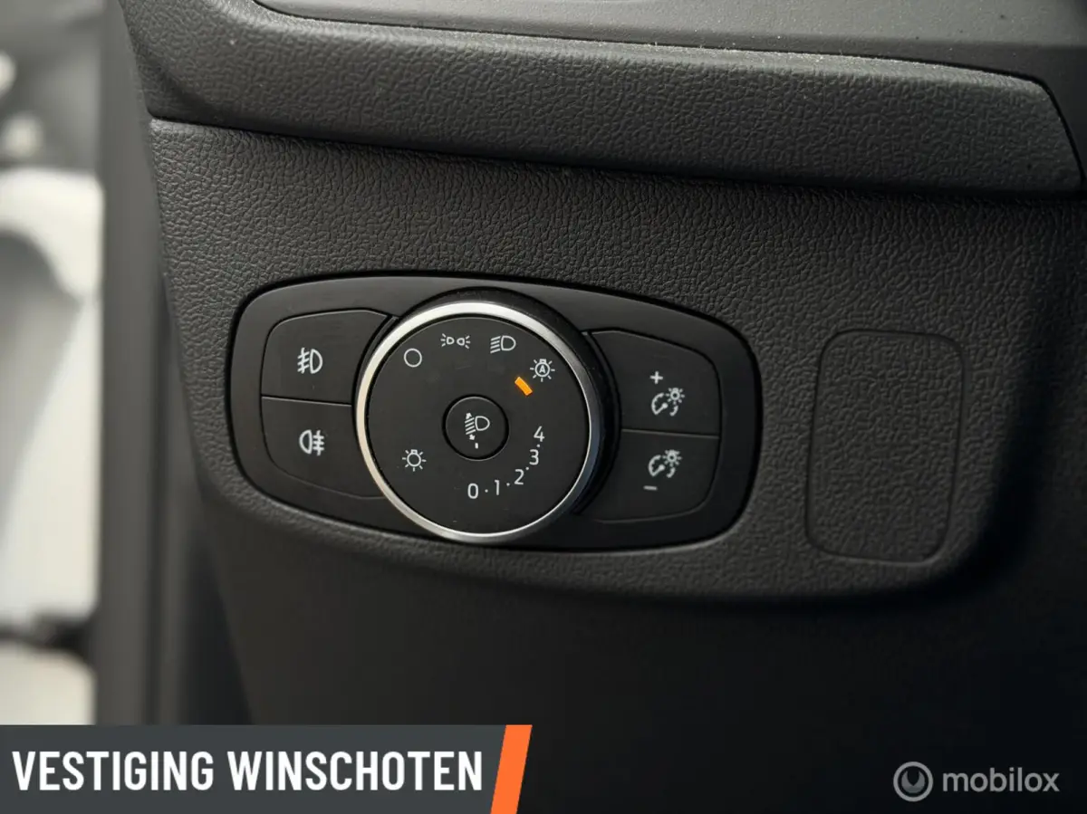1.0 EcoBoost Hybrid Titanium Automaat! | PDC V+A | Navi | Cruise | LED |