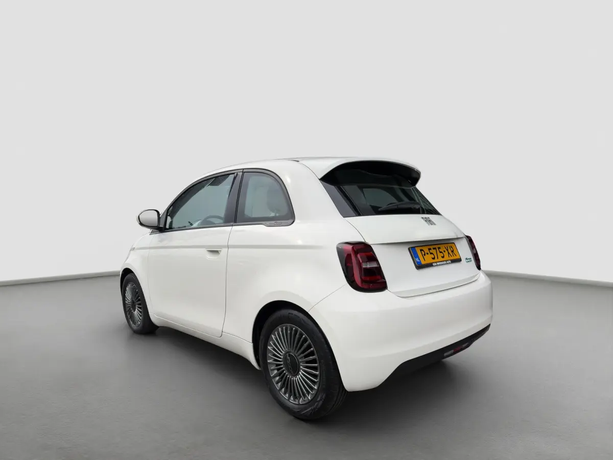 Icon 118pk 42 kWh | SOH 93% |  Navigatie | Climate control | Bluetooth | LM Velgen | Cruise control | Regensensor | Verkeersborddetectie |