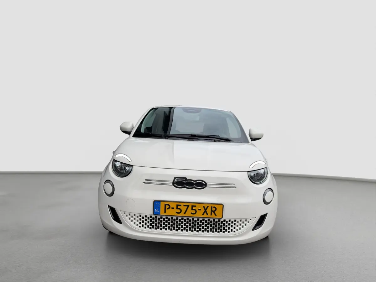 Icon 118pk 42 kWh | SOH 93% |  Navigatie | Climate control | Bluetooth | LM Velgen | Cruise control | Regensensor | Verkeersborddetectie |