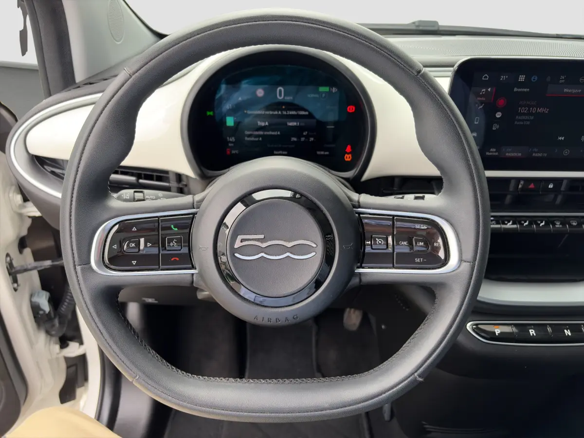 Icon 118pk 42 kWh | SOH 93% |  Navigatie | Climate control | Bluetooth | LM Velgen | Cruise control | Regensensor | Verkeersborddetectie |