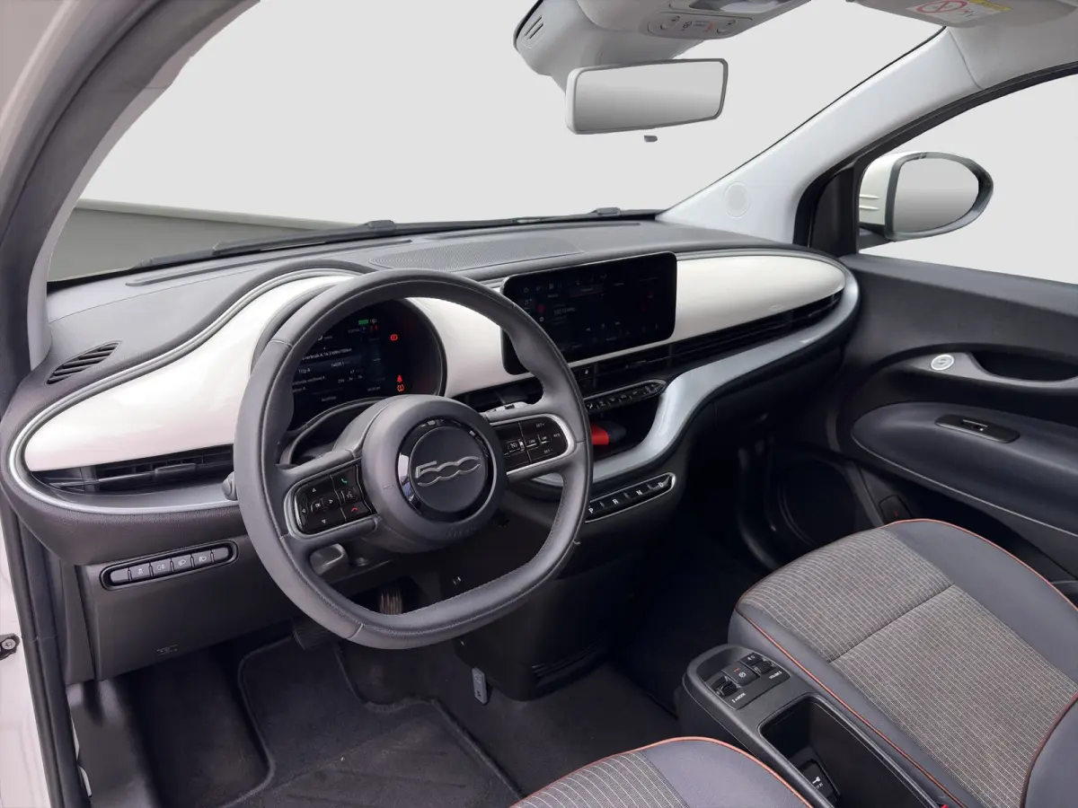 Icon 118pk 42 kWh | SOH 93% |  Navigatie | Climate control | Bluetooth | LM Velgen | Cruise control | Regensensor | Verkeersborddetectie |