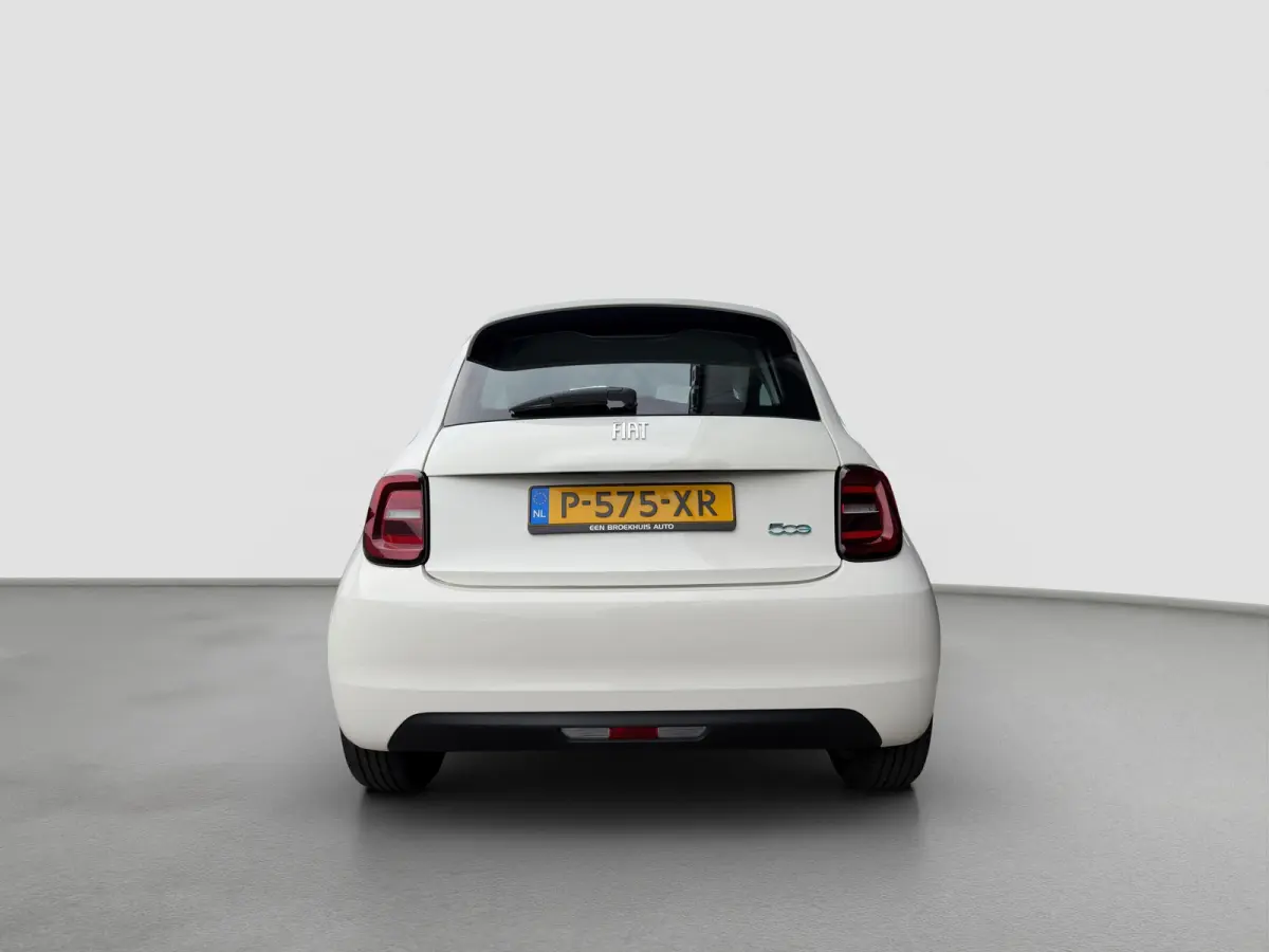 Icon 118pk 42 kWh | SOH 93% |  Navigatie | Climate control | Bluetooth | LM Velgen | Cruise control | Regensensor | Verkeersborddetectie |