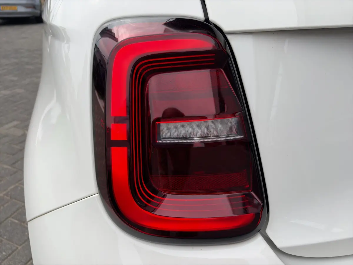 Icon 118pk 42 kWh | SOH 93% |  Navigatie | Climate control | Bluetooth | LM Velgen | Cruise control | Regensensor | Verkeersborddetectie |