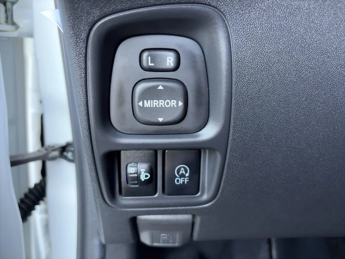 1.0 VVT-i 72pk x-joy | Camera | Carplay | Cruise Control | Climate Control | DAB | Lichtmetalen velgen | Privacyglass | Bluetooth |