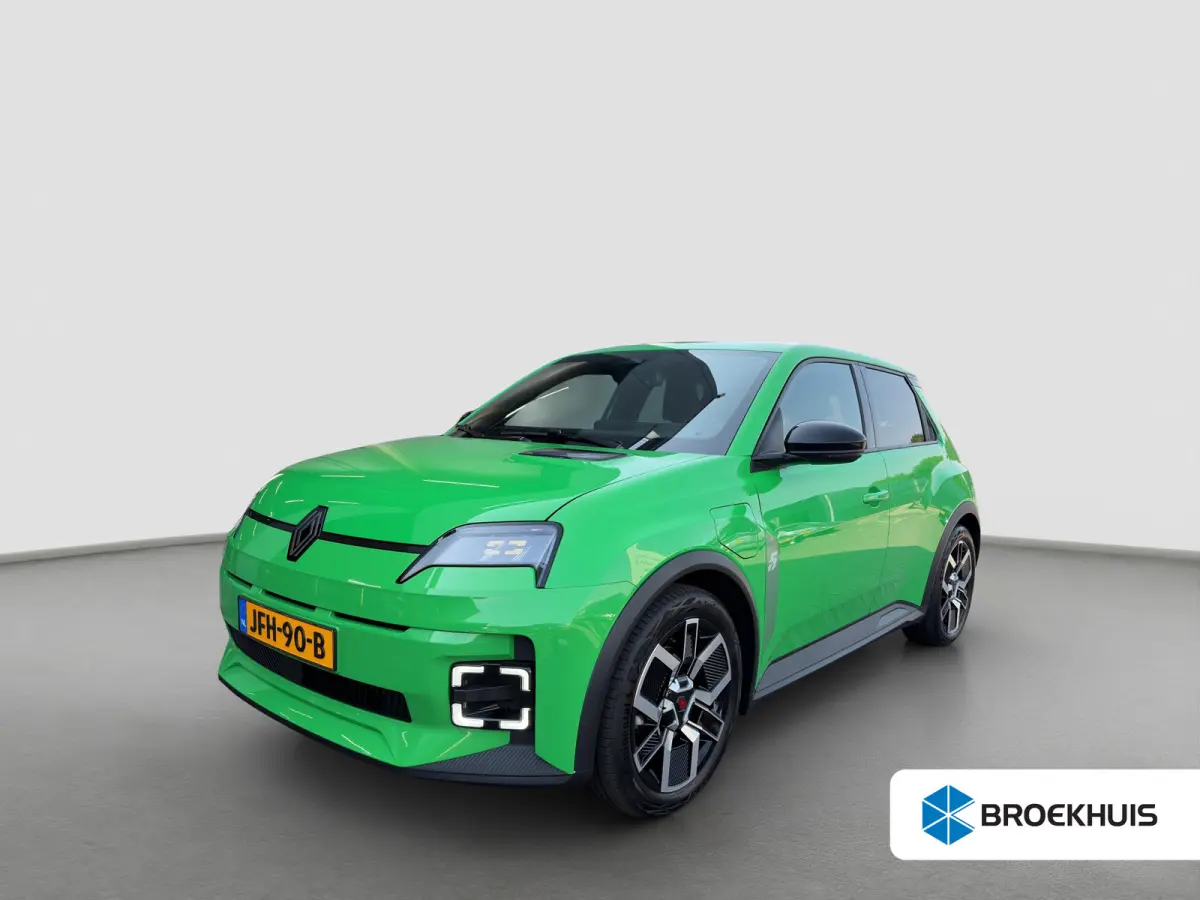 urban range techno 120pk 40 kWh | Camera | Adaptive Cruise Control | Climate Control | 18-inch velgen | Navigatie | Draadloze telefoonlader | Parkeersensoren | Keyless entry |