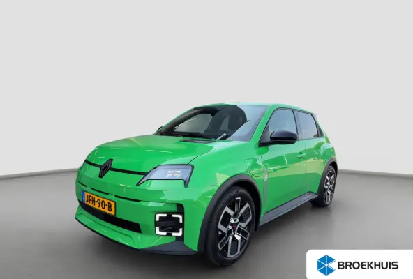 urban range techno 120pk 40 kWh | Camera | Adaptive Cruise Control | Climate Control | 18-inch velgen | Navigatie | Draadloze telefoonlader | Parkeersensoren | Keyless entry |