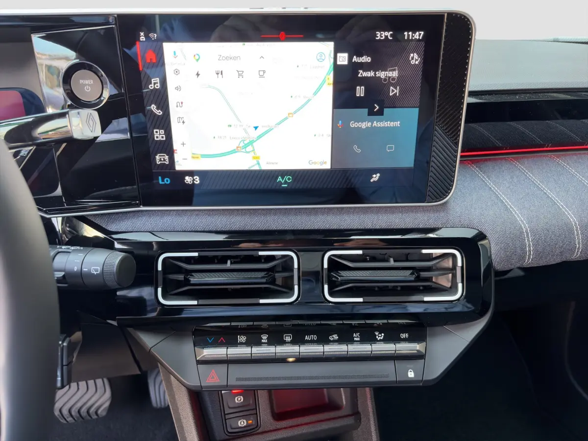 urban range techno 120pk 40 kWh | Camera | Adaptive Cruise Control | Climate Control | 18-inch velgen | Navigatie | Draadloze telefoonlader | Parkeersensoren | Keyless entry |
