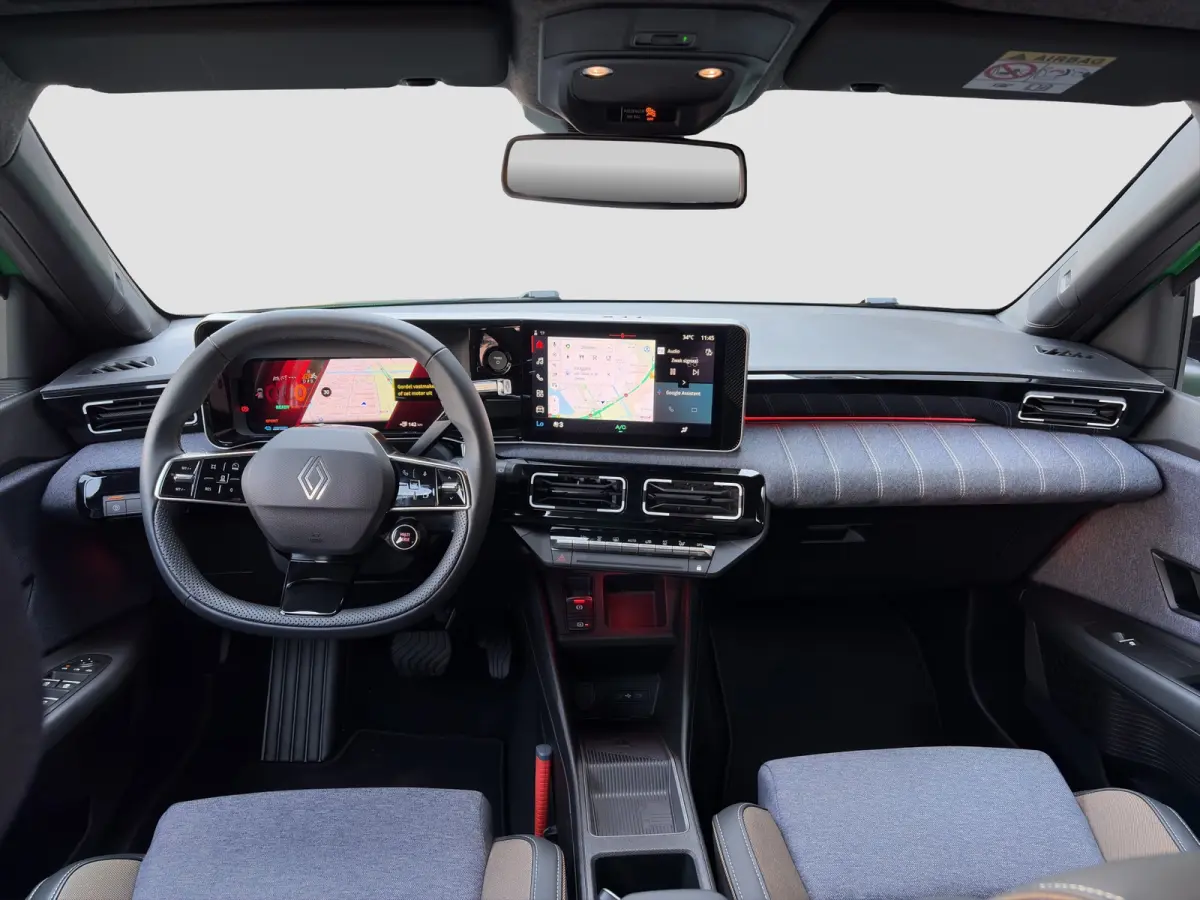 urban range techno 120pk 40 kWh | Camera | Adaptive Cruise Control | Climate Control | 18-inch velgen | Navigatie | Draadloze telefoonlader | Parkeersensoren | Keyless entry |