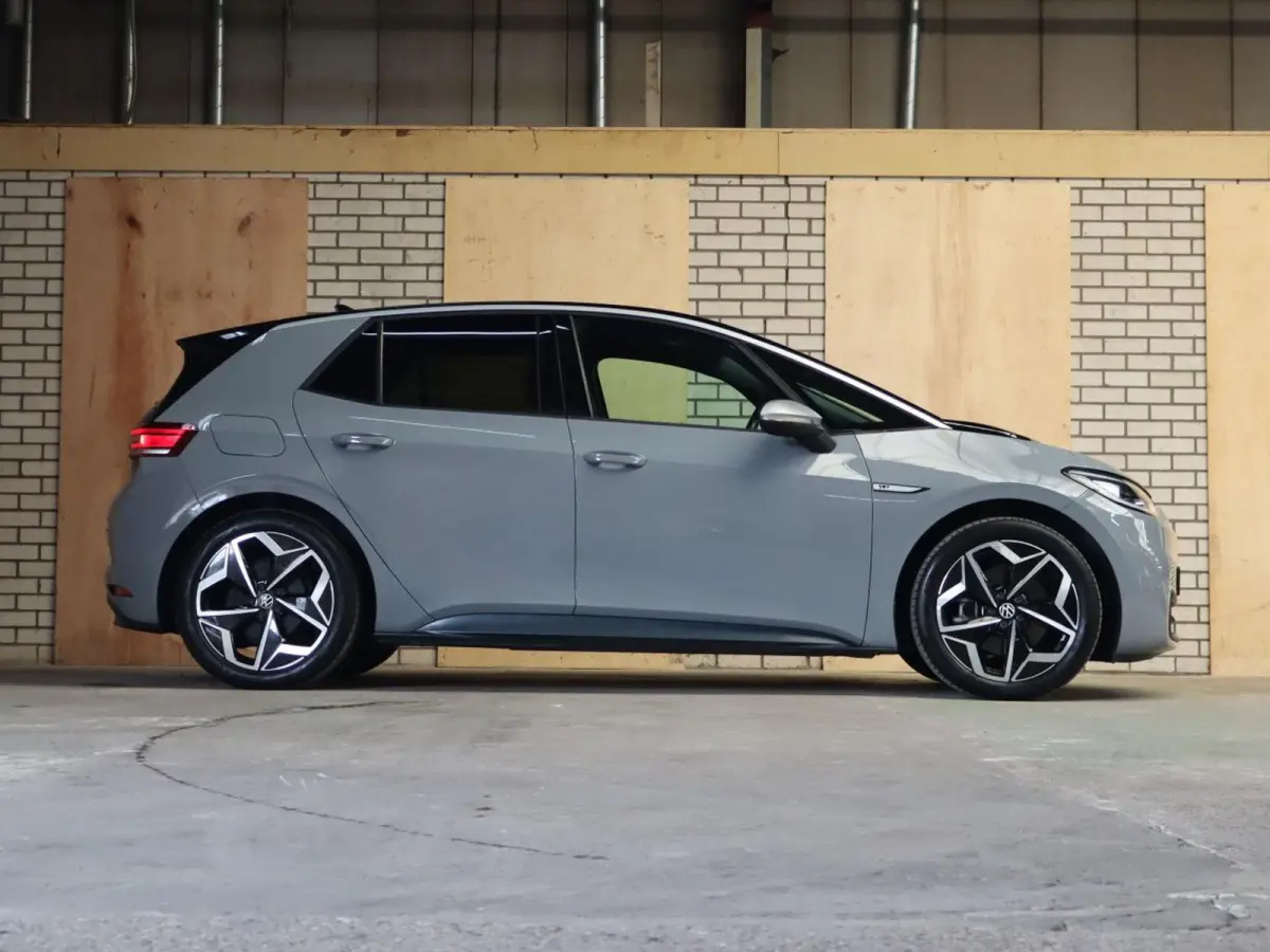 204pk First Plus 58 kWh | SoH 94% | Voorstoelen Verwarmd | Apple Carplay/Android Auto | Adaptive Cruise