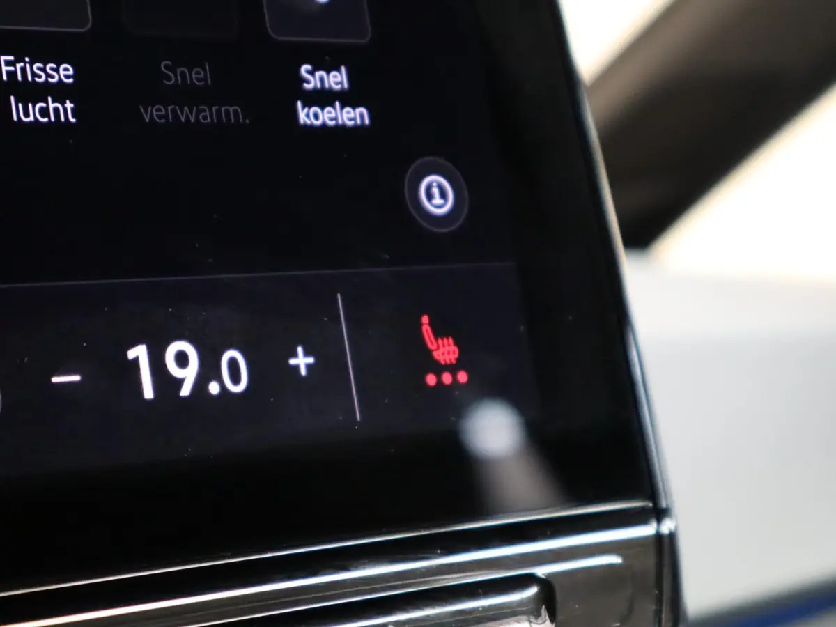 204pk First Plus 58 kWh | SoH 94% | Voorstoelen Verwarmd | Apple Carplay/Android Auto | Adaptive Cruise