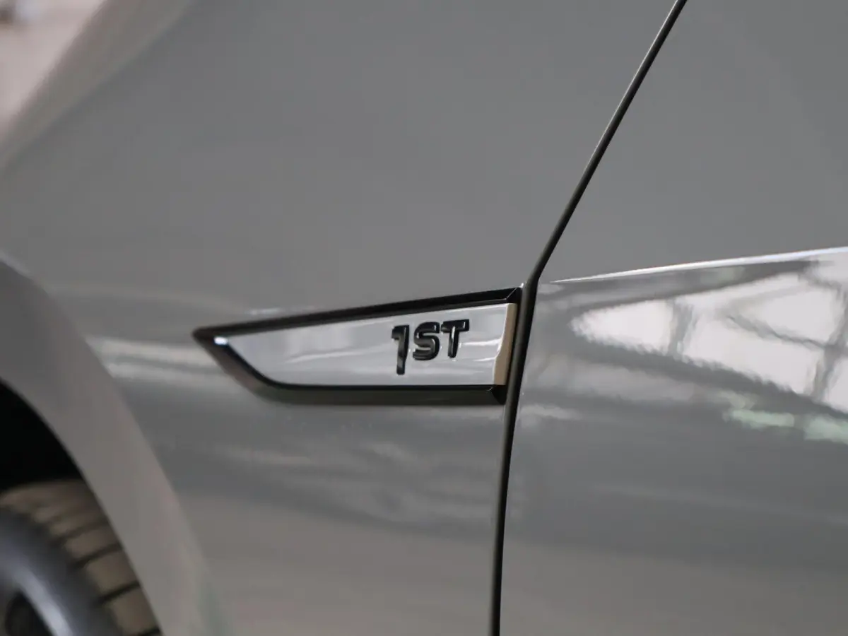 204pk First Plus 58 kWh | SoH 94% | Voorstoelen Verwarmd | Apple Carplay/Android Auto | Adaptive Cruise