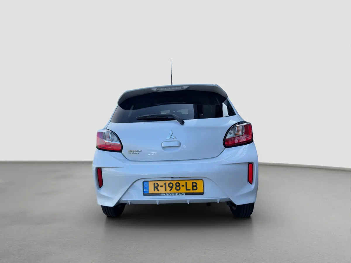 1.2 70pk Dynamic | Camera | Cruise control | Climate Control | Lichtmetalen velgen | Carplay | Achterspoiler | Bluetooth | Licht/regensensor