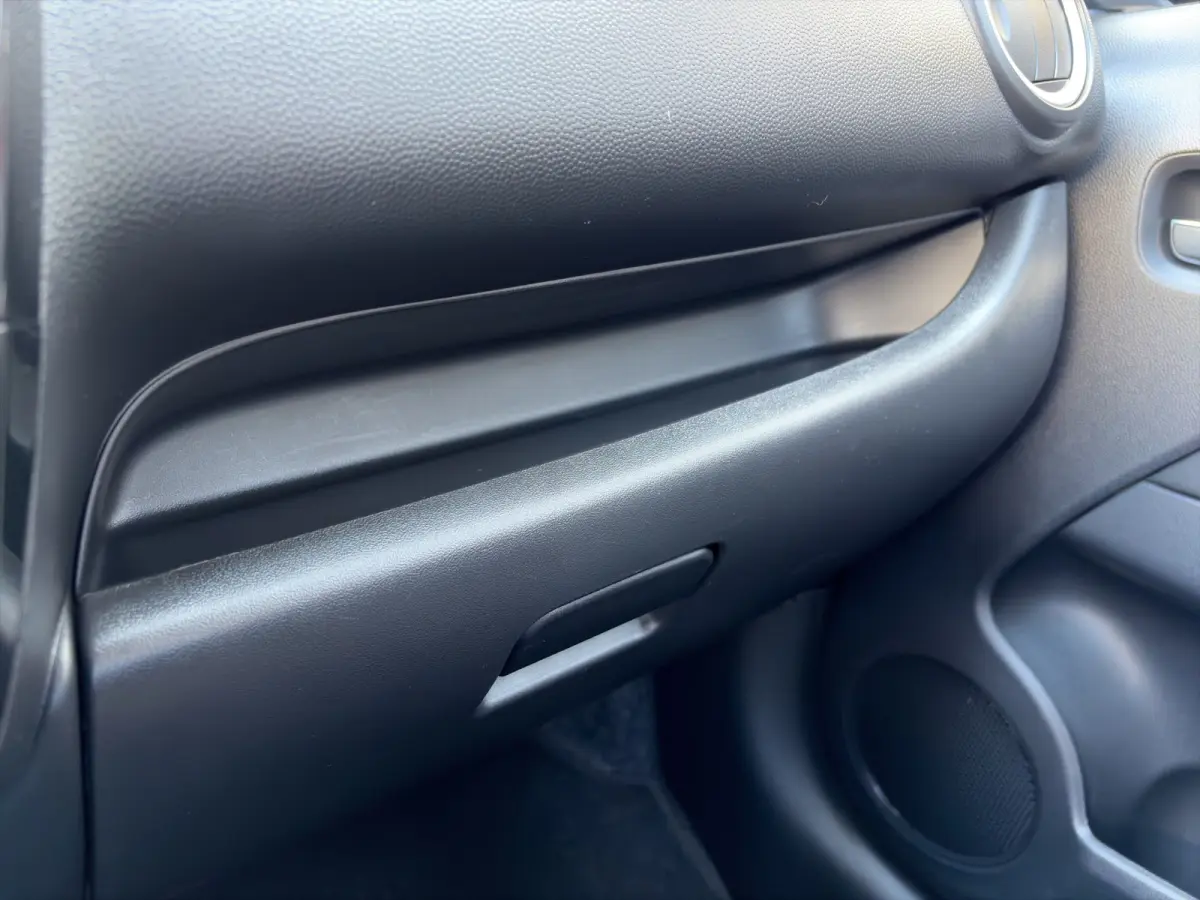 1.2 70pk Dynamic | Camera | Cruise control | Climate Control | Lichtmetalen velgen | Carplay | Achterspoiler | Bluetooth | Licht/regensensor