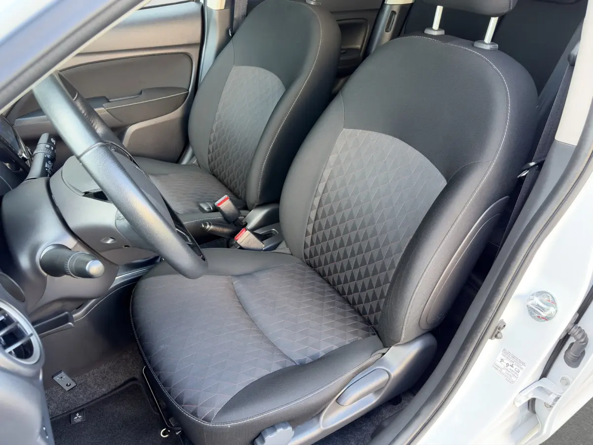 1.2 70pk Dynamic | Camera | Cruise control | Climate Control | Lichtmetalen velgen | Carplay | Achterspoiler | Bluetooth | Licht/regensensor