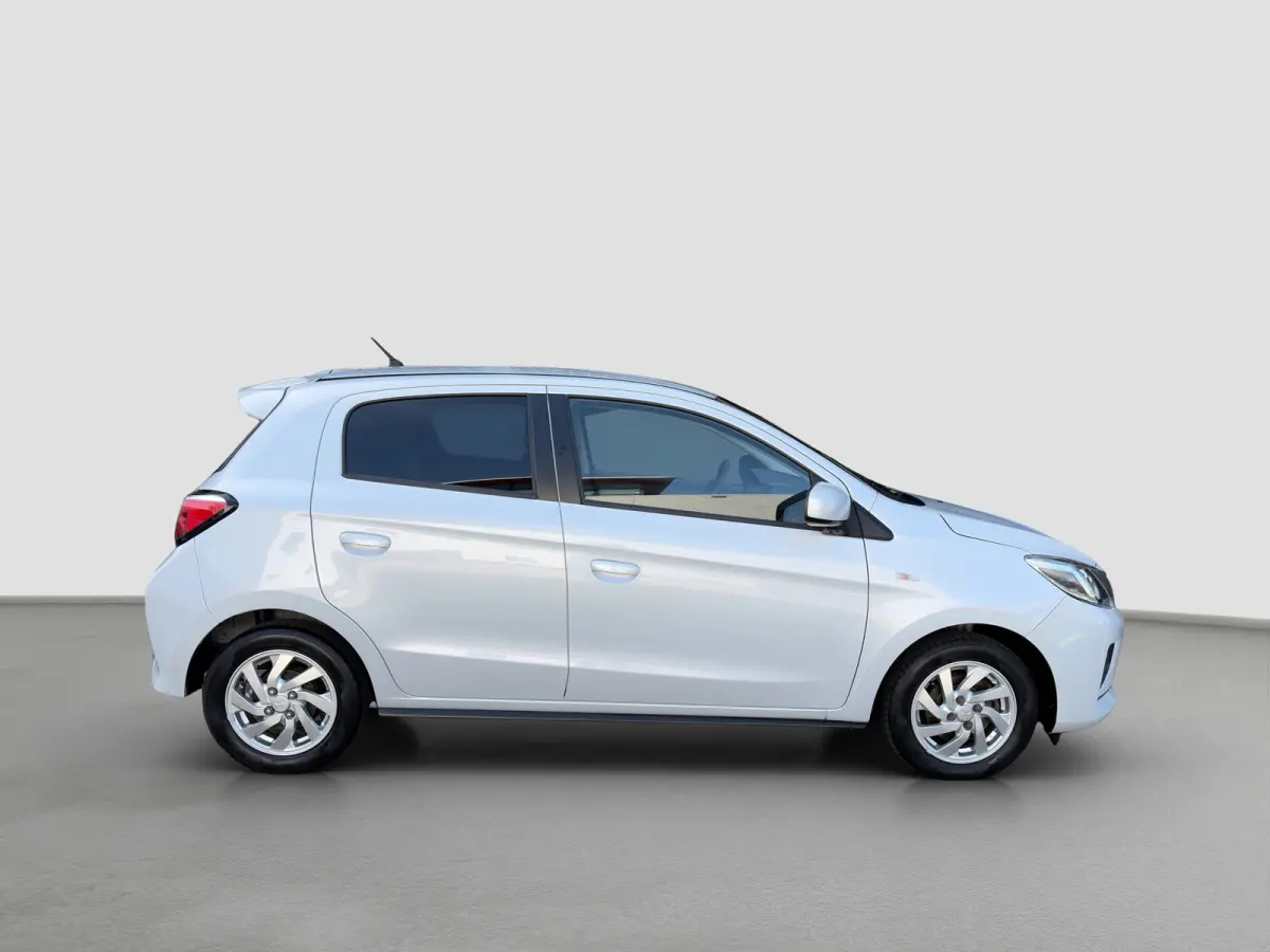 1.2 70pk Dynamic | Camera | Cruise control | Climate Control | Lichtmetalen velgen | Carplay | Achterspoiler | Bluetooth | Licht/regensensor