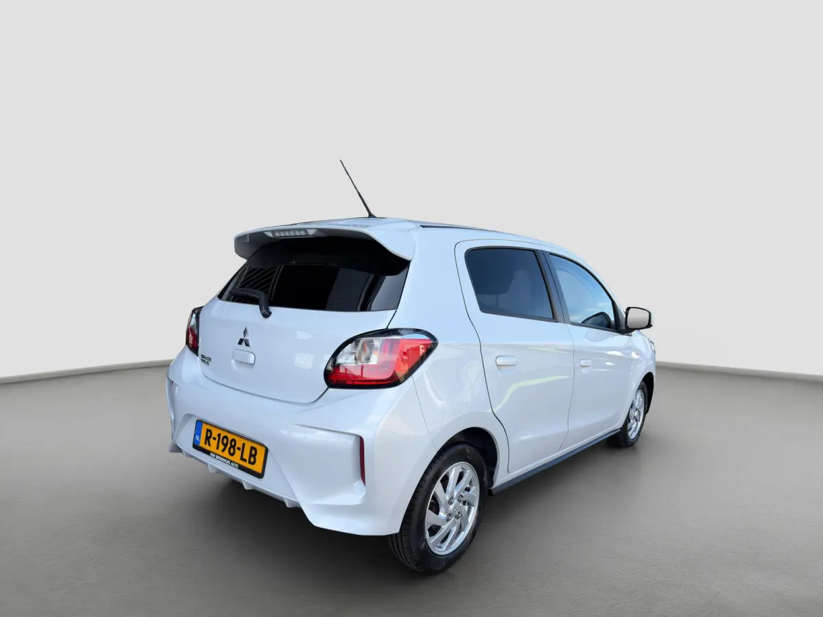 1.2 70pk Dynamic | Camera | Cruise control | Climate Control | Lichtmetalen velgen | Carplay | Achterspoiler | Bluetooth | Licht/regensensor
