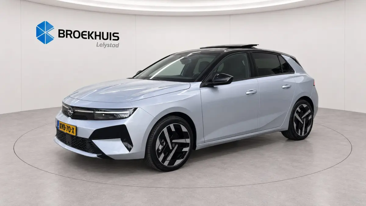Astra-e Ultimate - | Achteruitrijcamera 180° | Adaptive Cruise control | Apple CarPlay en Android Auto ondersteuning