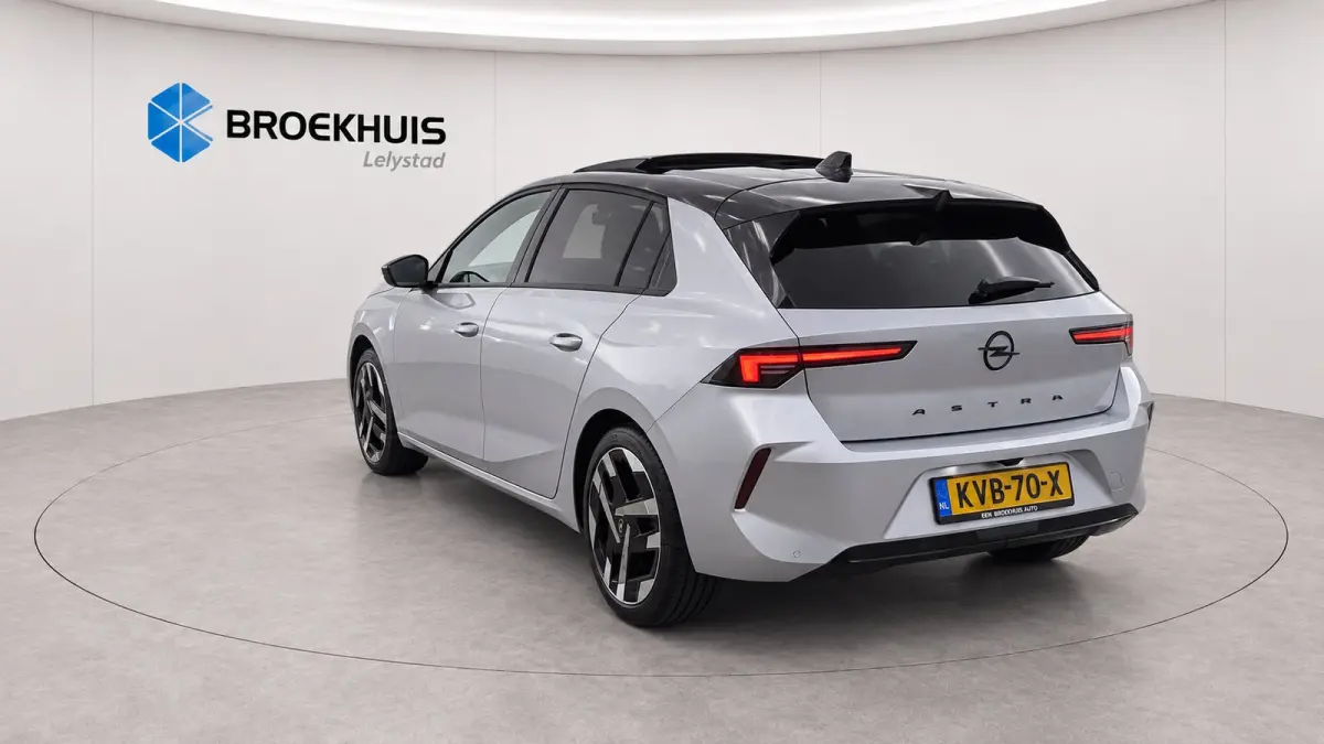 Astra-e Ultimate - | Achteruitrijcamera 180° | Adaptive Cruise control | Apple CarPlay en Android Auto ondersteuning