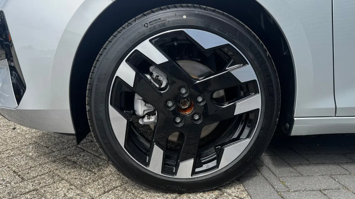 Astra-e Ultimate - | Achteruitrijcamera 180° | Adaptive Cruise control | Apple CarPlay en Android Auto ondersteuning