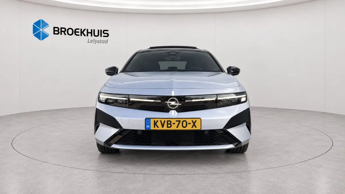 Astra-e Ultimate - | Achteruitrijcamera 180° | Adaptive Cruise control | Apple CarPlay en Android Auto ondersteuning