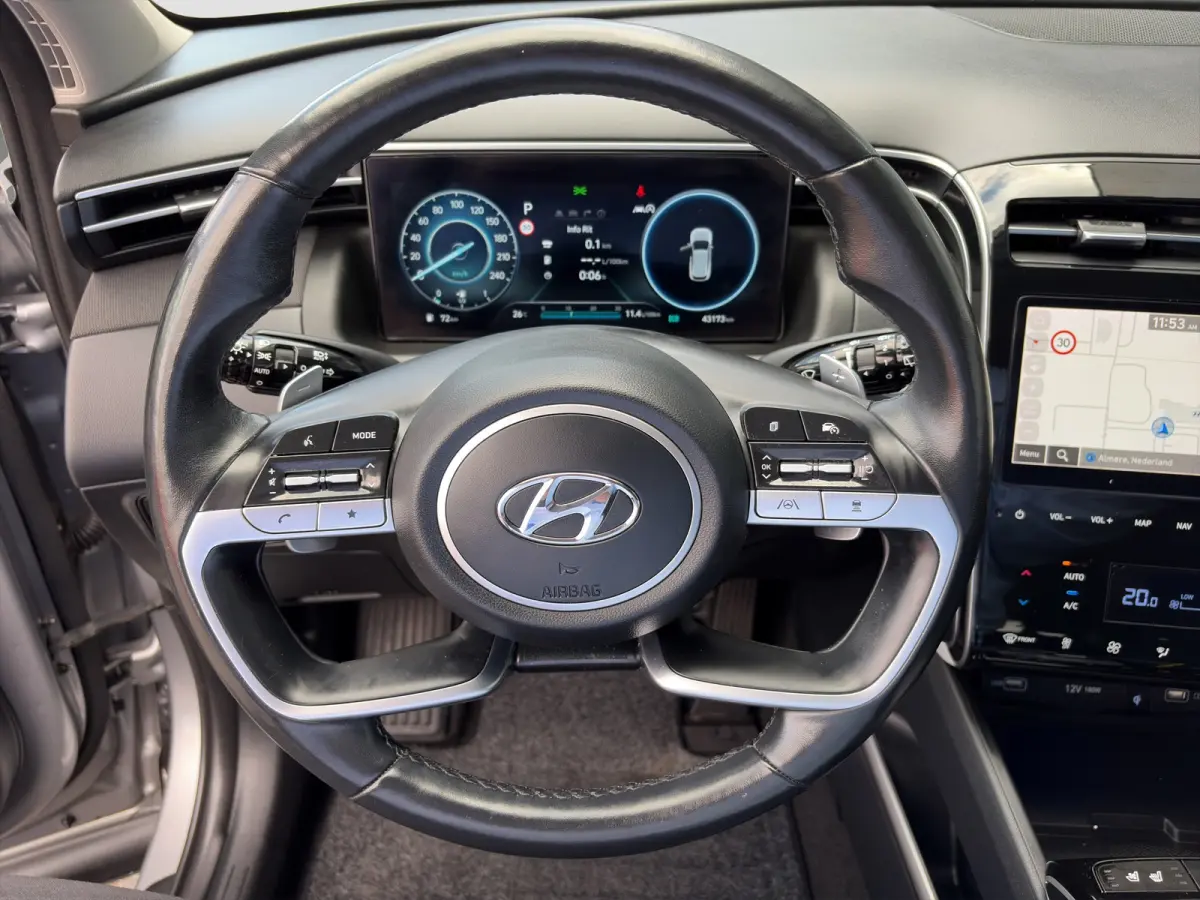 1.6 T-GDI 180pk Automaat MHEV 4WD Premium | Carplay | Camera | Adaptive Cruise | Leder | 19-inch velgen | Handsfree achterklep | Stoelverwaming/ventilatie | Trekhaak | Premium Audio | DAB | 