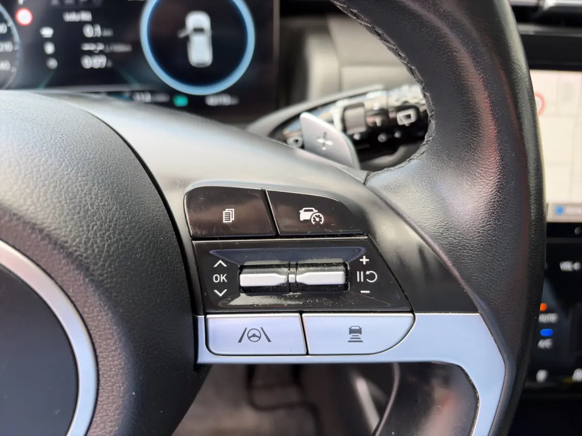 1.6 T-GDI 180pk Automaat MHEV 4WD Premium | Carplay | Camera | Adaptive Cruise | Leder | 19-inch velgen | Handsfree achterklep | Stoelverwaming/ventilatie | Trekhaak | Premium Audio | DAB | 