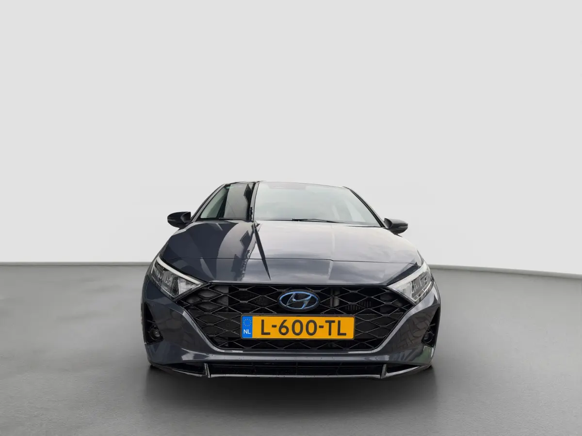 1.0 T-GDI 100pk Premium | Carplay | Climate control | Cruise control | Stoel/stuurverwarming | Camera | Parkeersensoren | DAB | Premium Audio | Lichtmetalen velgen | Navigatie