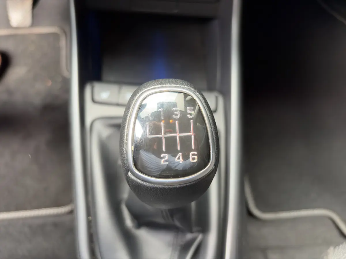 1.0 T-GDI 100pk Premium | Carplay | Climate control | Cruise control | Stoel/stuurverwarming | Camera | Parkeersensoren | DAB | Premium Audio | Lichtmetalen velgen | Navigatie