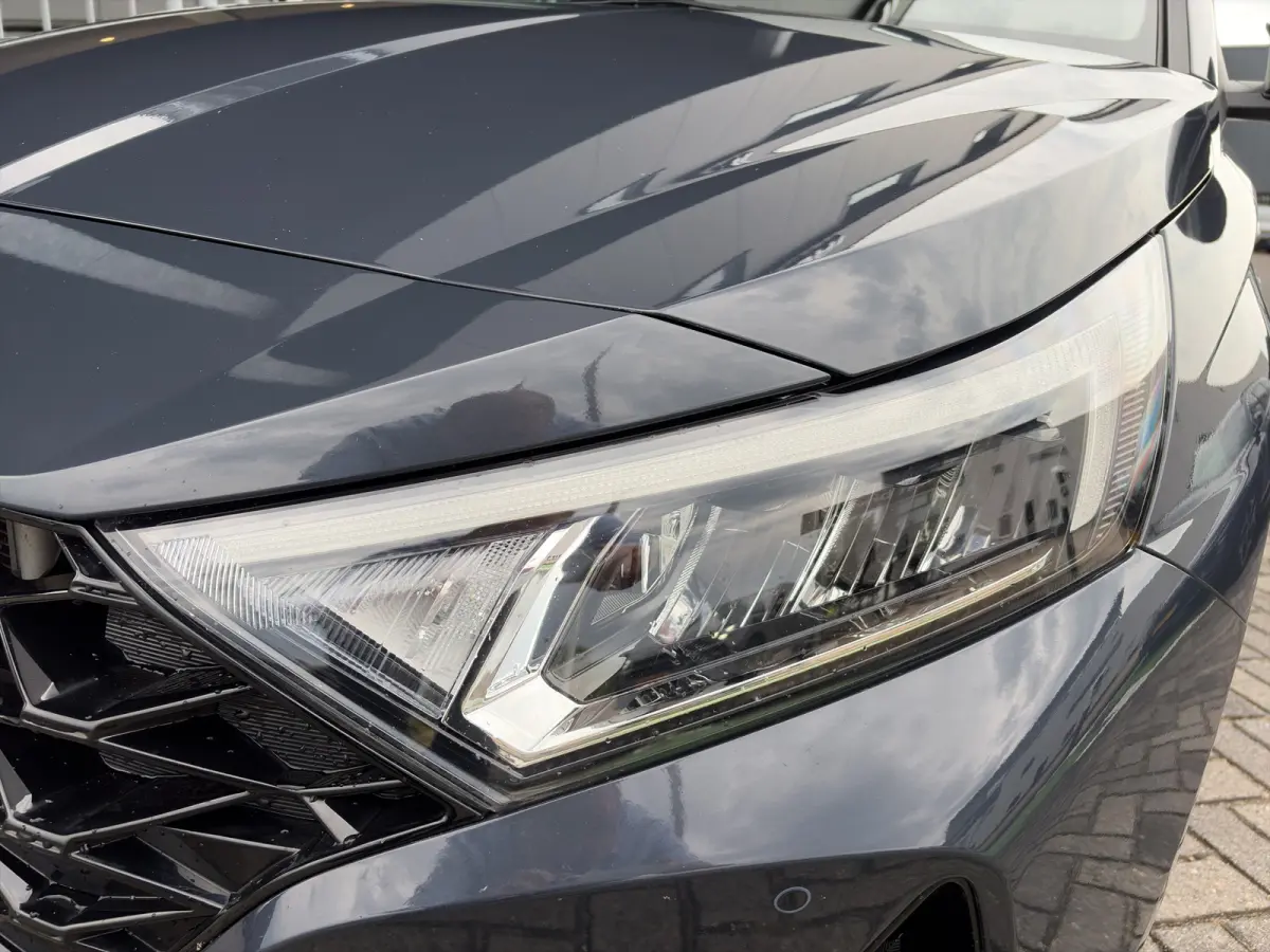 1.0 T-GDI 100pk Premium | Carplay | Climate control | Cruise control | Stoel/stuurverwarming | Camera | Parkeersensoren | DAB | Premium Audio | Lichtmetalen velgen | Navigatie