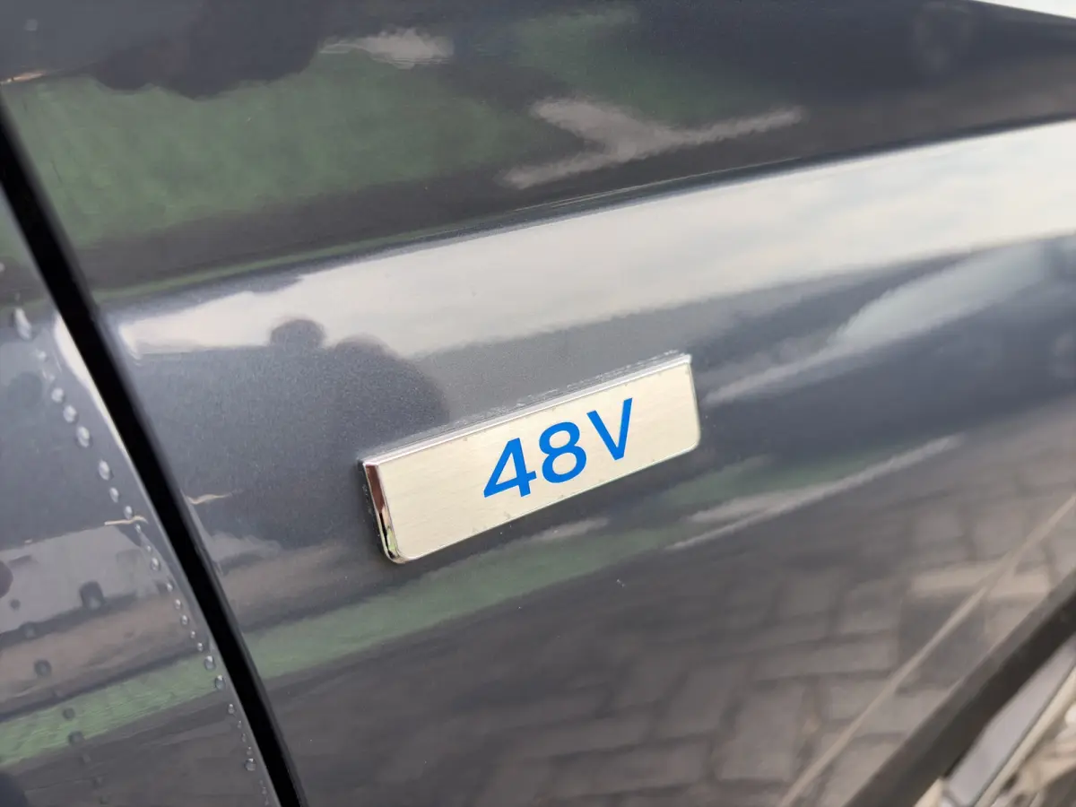 1.0 T-GDI 100pk Premium | Carplay | Climate control | Cruise control | Stoel/stuurverwarming | Camera | Parkeersensoren | DAB | Premium Audio | Lichtmetalen velgen | Navigatie