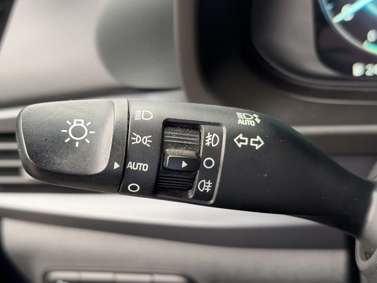 1.0 T-GDI 100pk Premium | Carplay | Climate control | Cruise control | Stoel/stuurverwarming | Camera | Parkeersensoren | DAB | Premium Audio | Lichtmetalen velgen | Navigatie