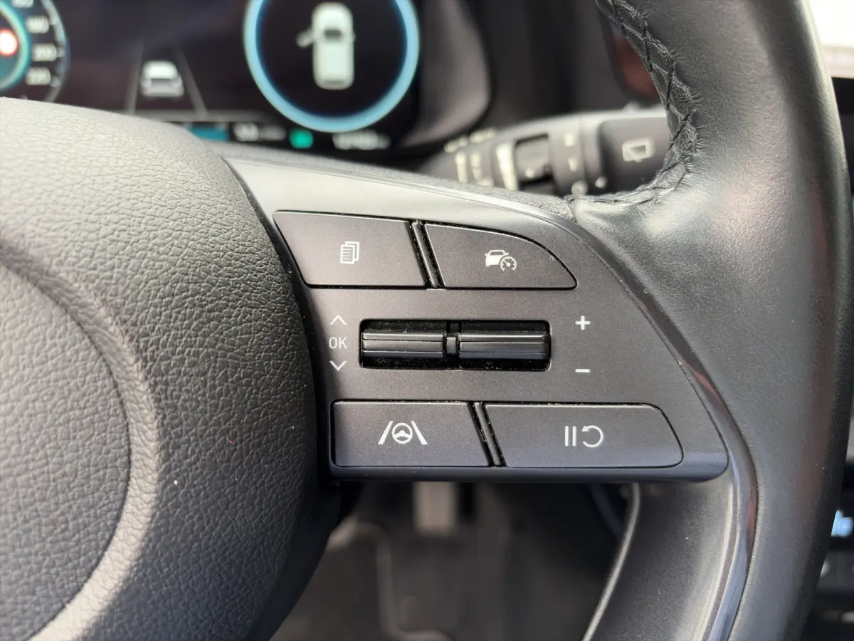 1.0 T-GDI 100pk Premium | Carplay | Climate control | Cruise control | Stoel/stuurverwarming | Camera | Parkeersensoren | DAB | Premium Audio | Lichtmetalen velgen | Navigatie