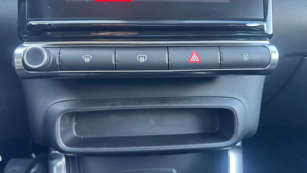 1.2 PURETECH 130PK FEEL PACK AUTOMAAT / NAVI / CLIMA / LED / PDC / BLUETOOTH / CRUISECONTROL  !!
