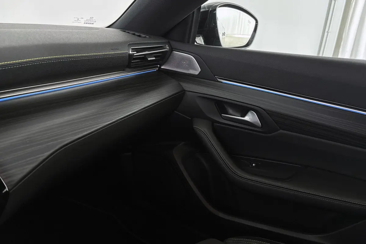 1.6 HYbrid Peugeot Sport Engineered Pano 360 FOCAL Stoelverwarming Memory Keyless PSE