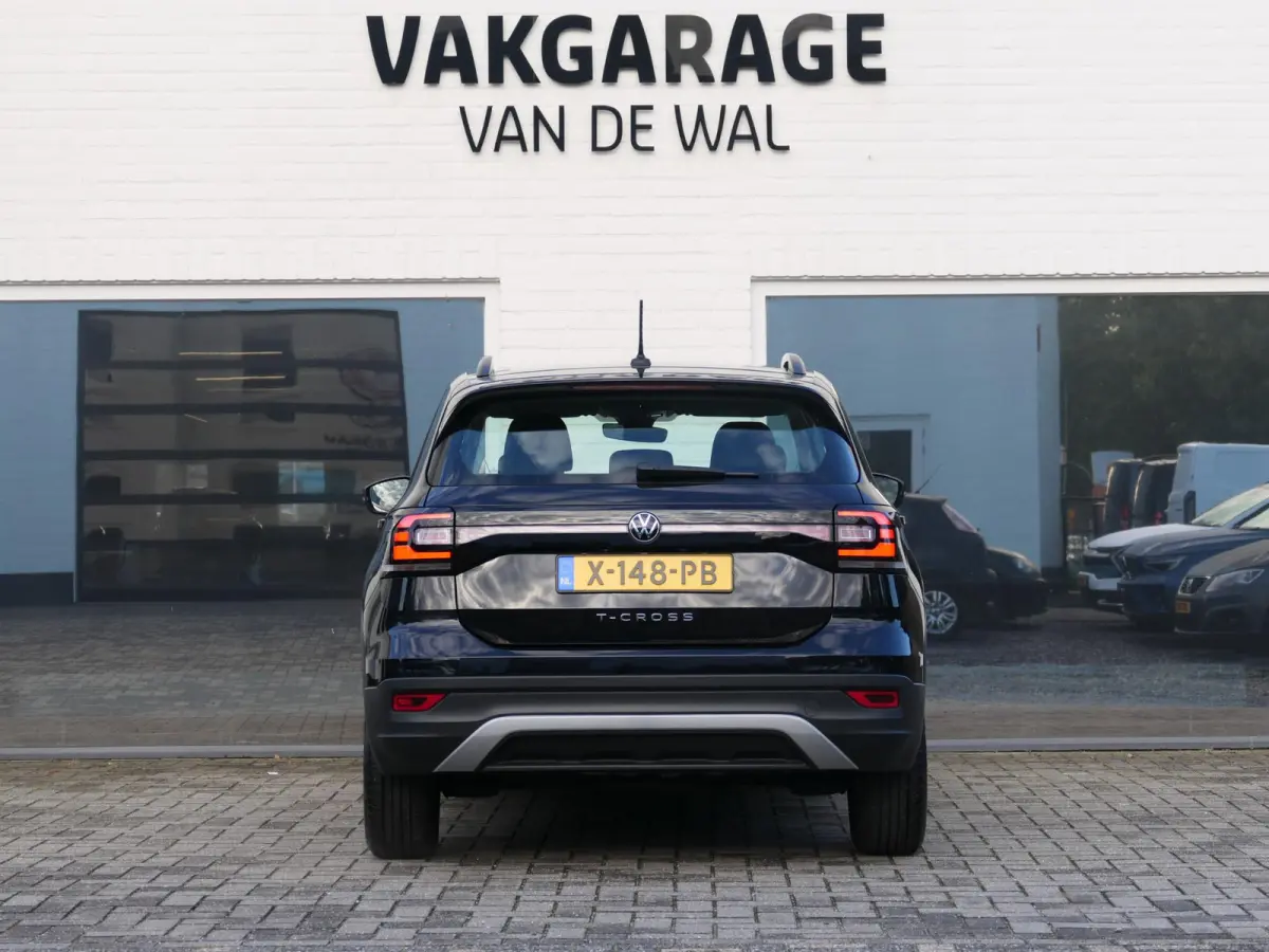 1.0 TSI Life | Apple-/Android Carplay | Adaptive cruise control | Lichtmetalen velgen | DAB | Dealer onderhouden | Multifunctioneel stuurwiel