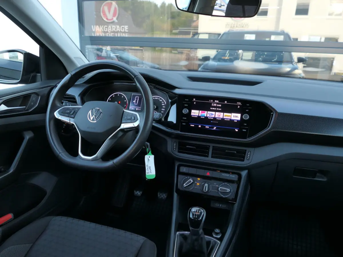 1.0 TSI Life | Apple-/Android Carplay | Adaptive cruise control | Lichtmetalen velgen | DAB | Dealer onderhouden | Multifunctioneel stuurwiel