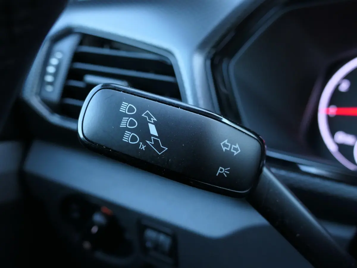 1.0 TSI Life | Apple-/Android Carplay | Adaptive cruise control | Lichtmetalen velgen | DAB | Dealer onderhouden | Multifunctioneel stuurwiel