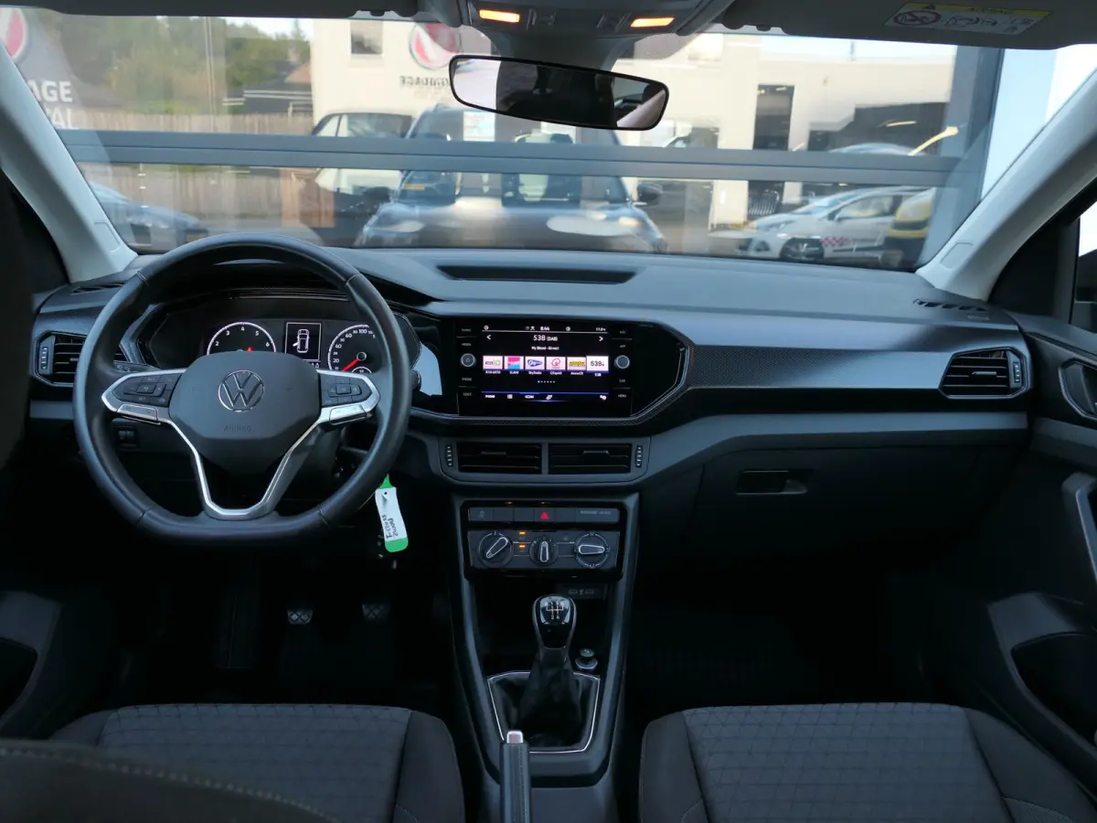 1.0 TSI Life | Apple-/Android Carplay | Adaptive cruise control | Lichtmetalen velgen | DAB | Dealer onderhouden | Multifunctioneel stuurwiel