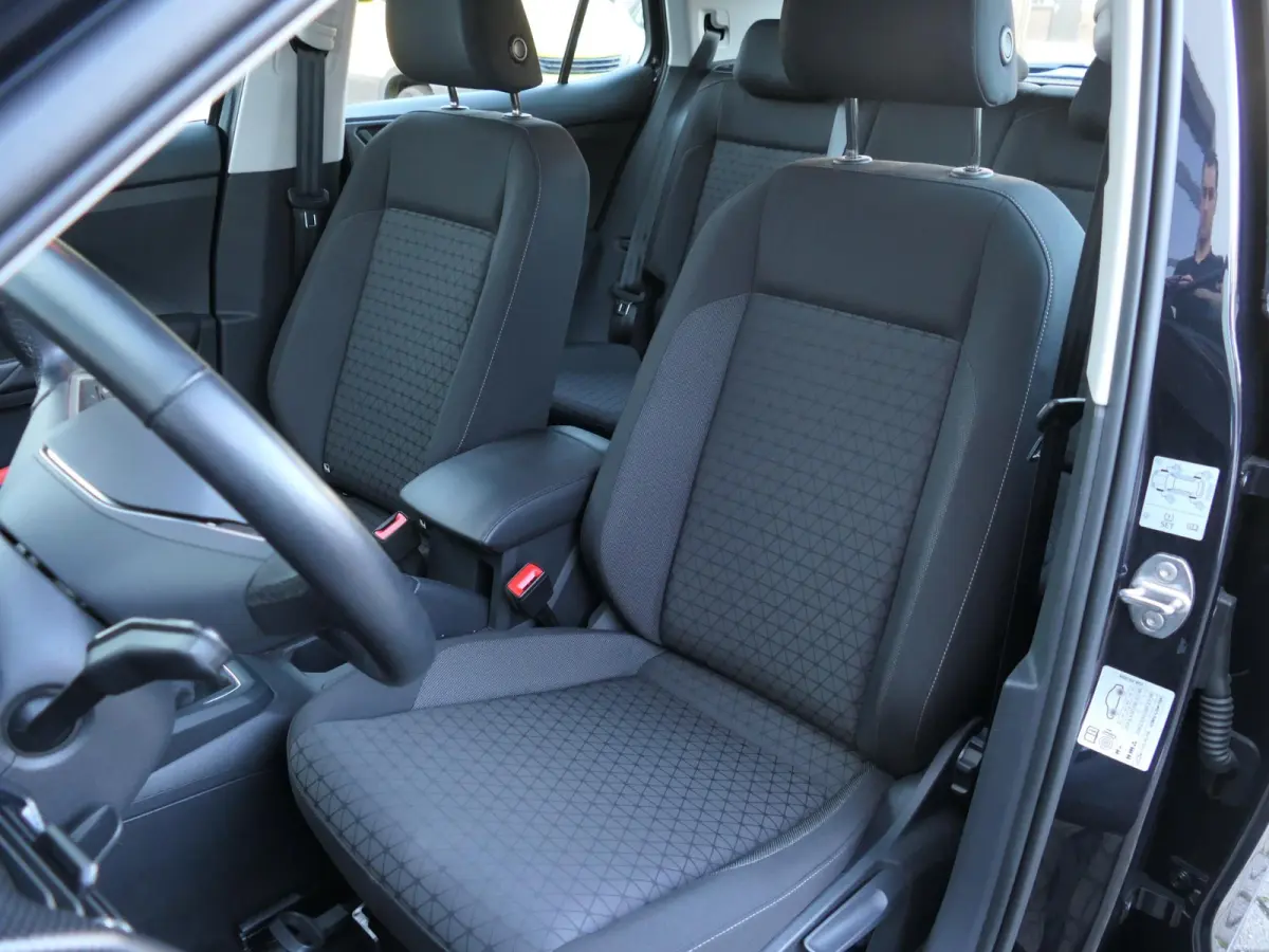 1.0 TSI Life | Apple-/Android Carplay | Adaptive cruise control | Lichtmetalen velgen | DAB | Dealer onderhouden | Multifunctioneel stuurwiel