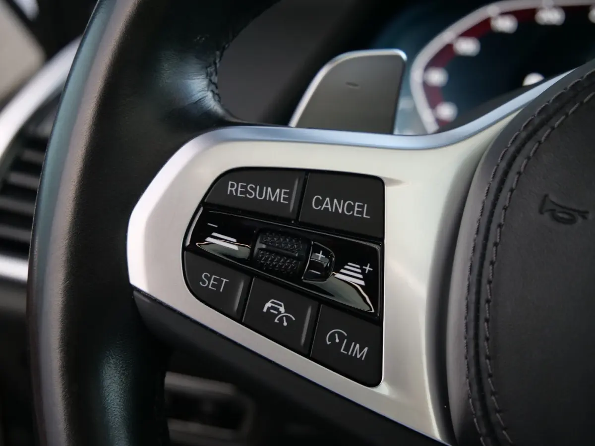 xDrive45e High Executive 394 Pk Automaat Navi / DAB / Apple Carplay / Leer / Trekhaak / Pano-dak