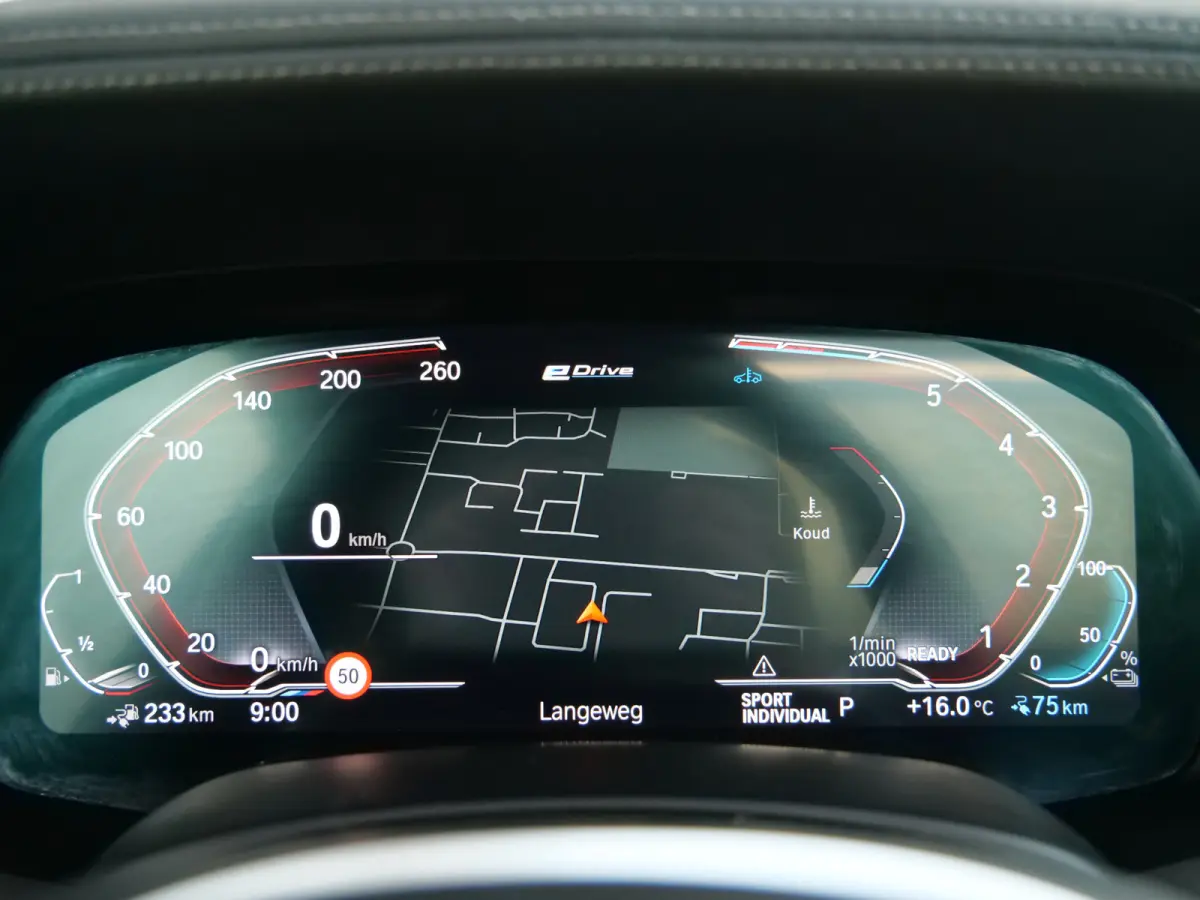 xDrive45e High Executive 394 Pk Automaat Navi / DAB / Apple Carplay / Leer / Trekhaak / Pano-dak
