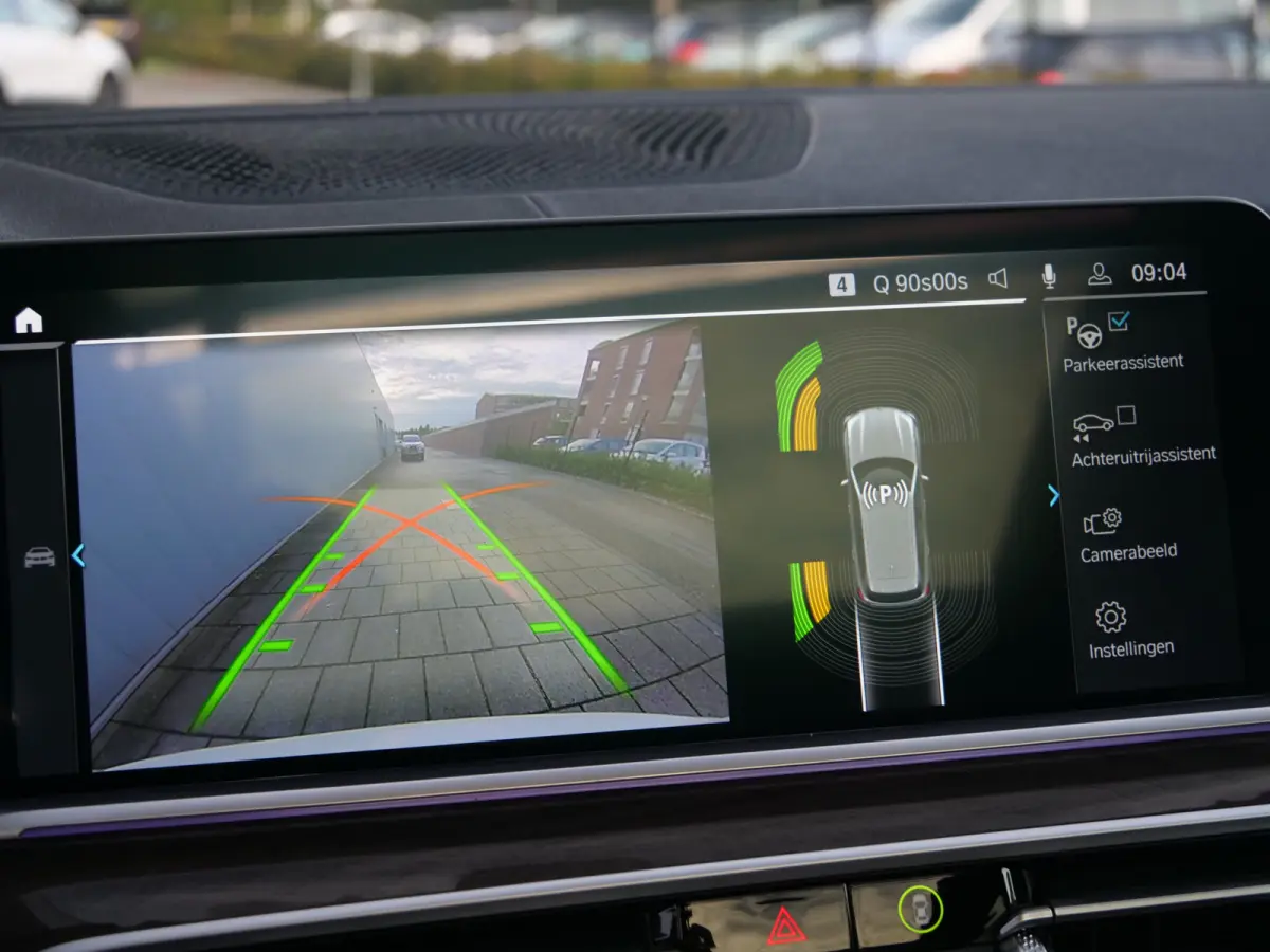xDrive45e High Executive 394 Pk Automaat Navi / DAB / Apple Carplay / Leer / Trekhaak / Pano-dak