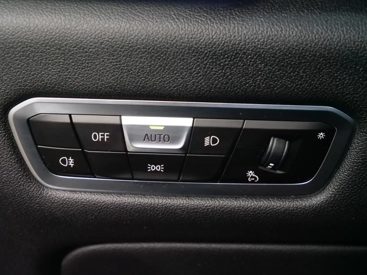 xDrive45e High Executive 394 Pk Automaat Navi / DAB / Apple Carplay / Leer / Trekhaak / Pano-dak