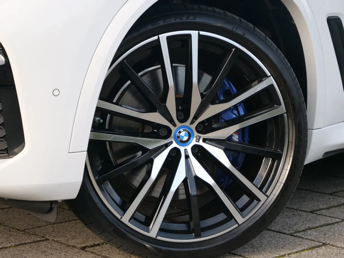xDrive45e High Executive 394 Pk Automaat Navi / DAB / Apple Carplay / Leer / Trekhaak / Pano-dak