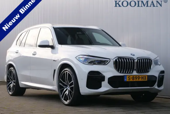 xDrive45e High Executive 394 Pk Automaat Navi / DAB / Apple Carplay / Leer / Trekhaak / Pano-dak